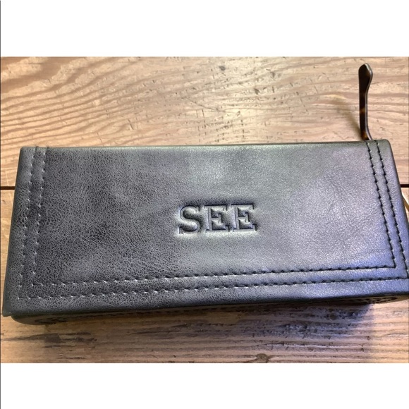 SEA. Gold sunglasses! Sooo comfy and cool! - Picture 2 of 8